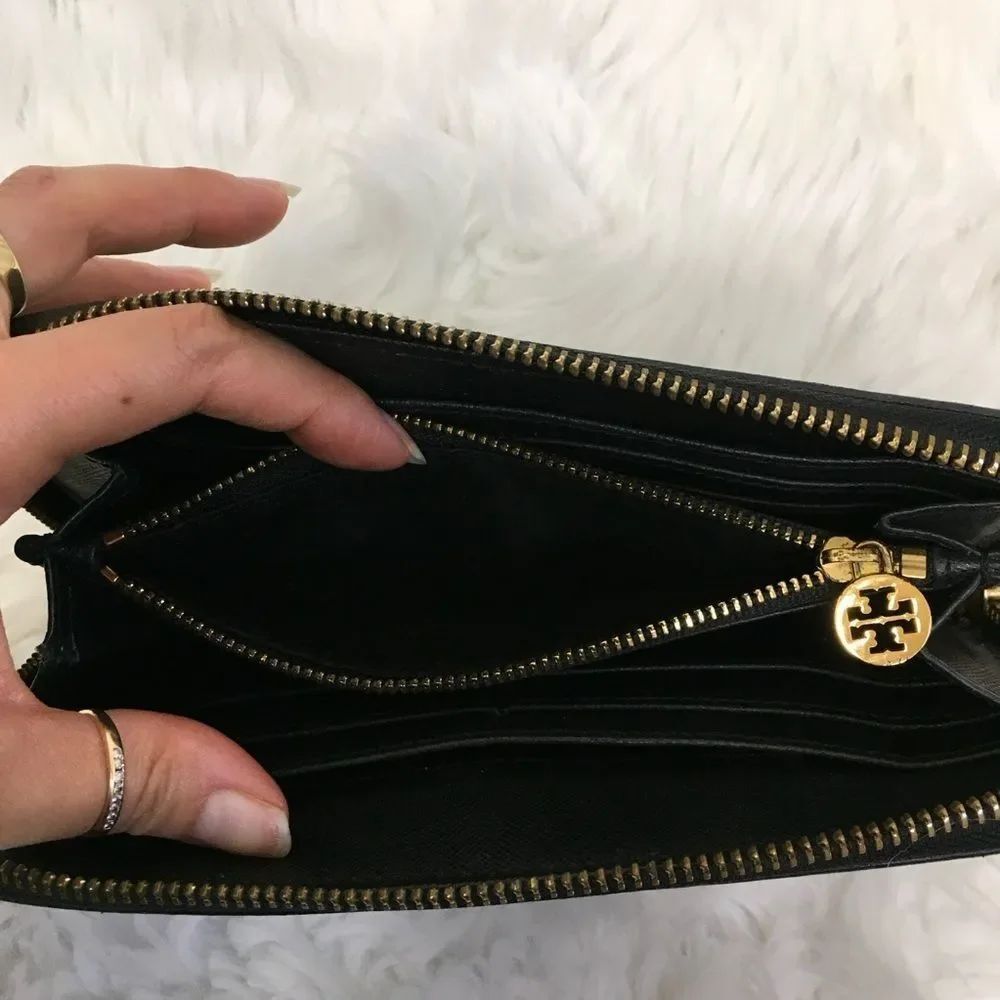 Tory Burch Black Leather Continental Zip Wallet - Picture 8 of 16